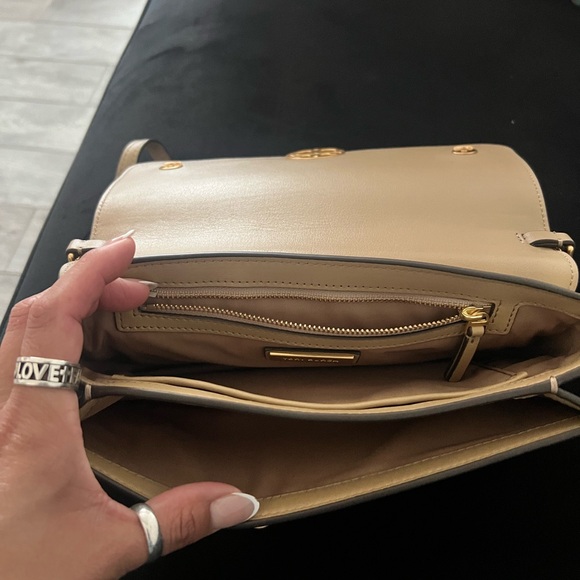 Elegant Cream Shoulder Bag - Picture 5 of 5